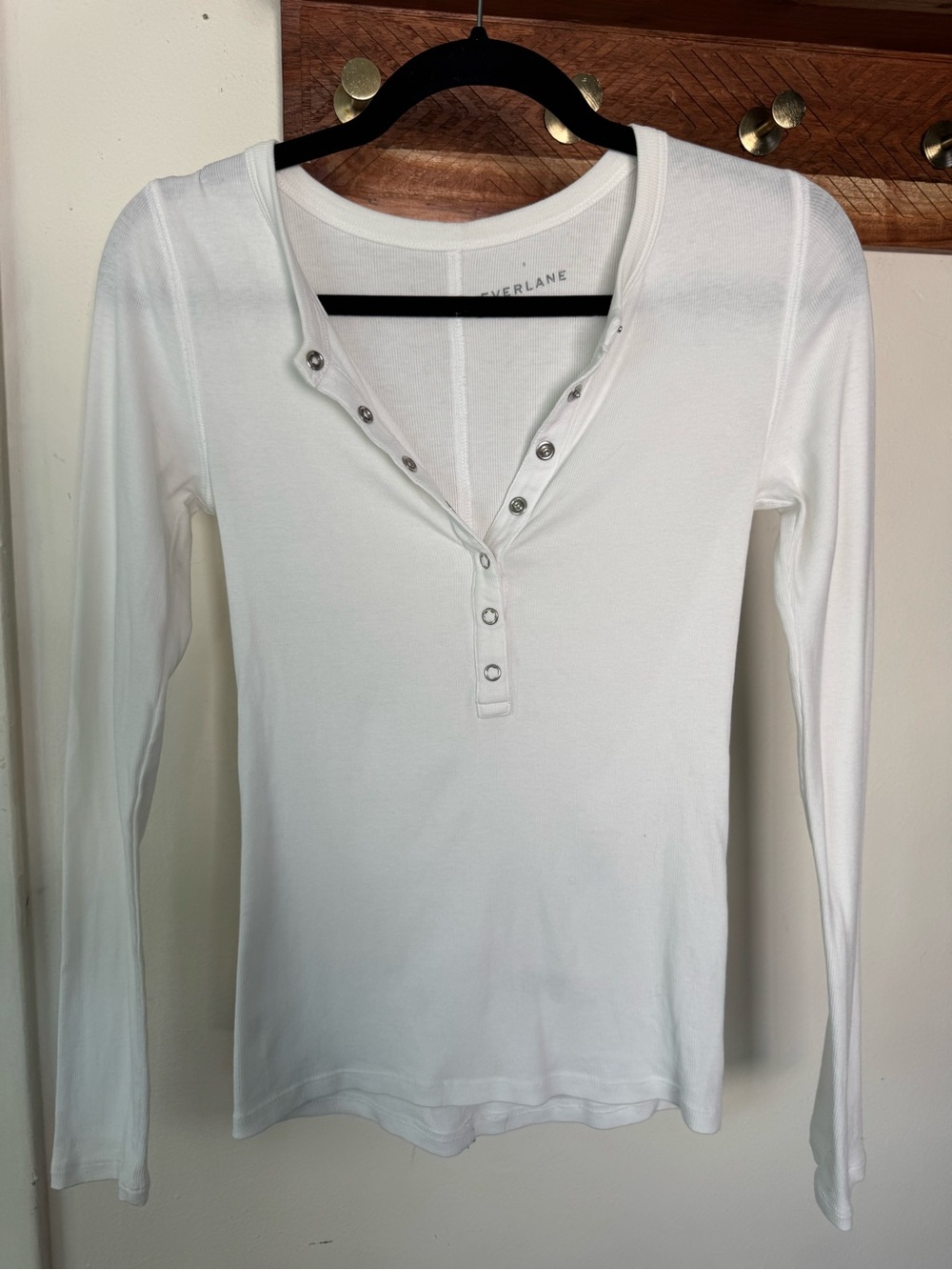 Everlane White Long-Sleeve Snap Henley